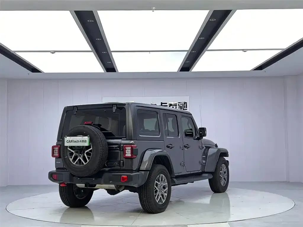 Jeep Wrangler PHEV 2022 из CN, фото 5