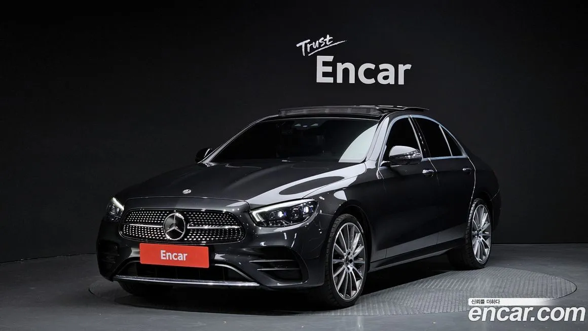 Mercedes-Benz E-Class — фото 1
