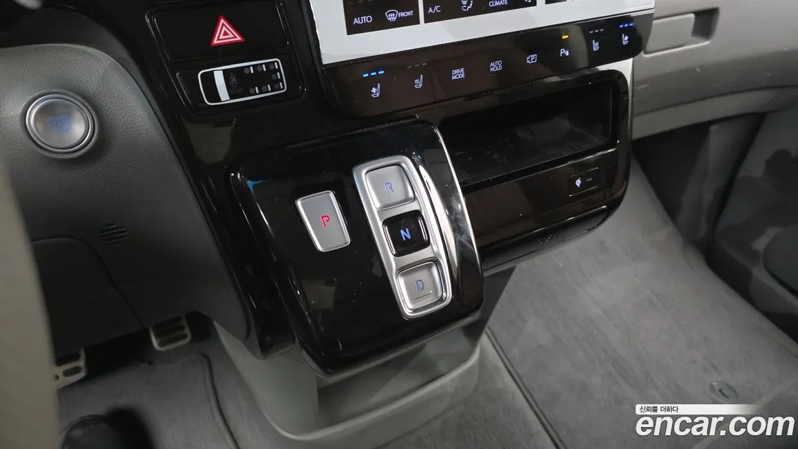 Hyundai Staria — фото 9