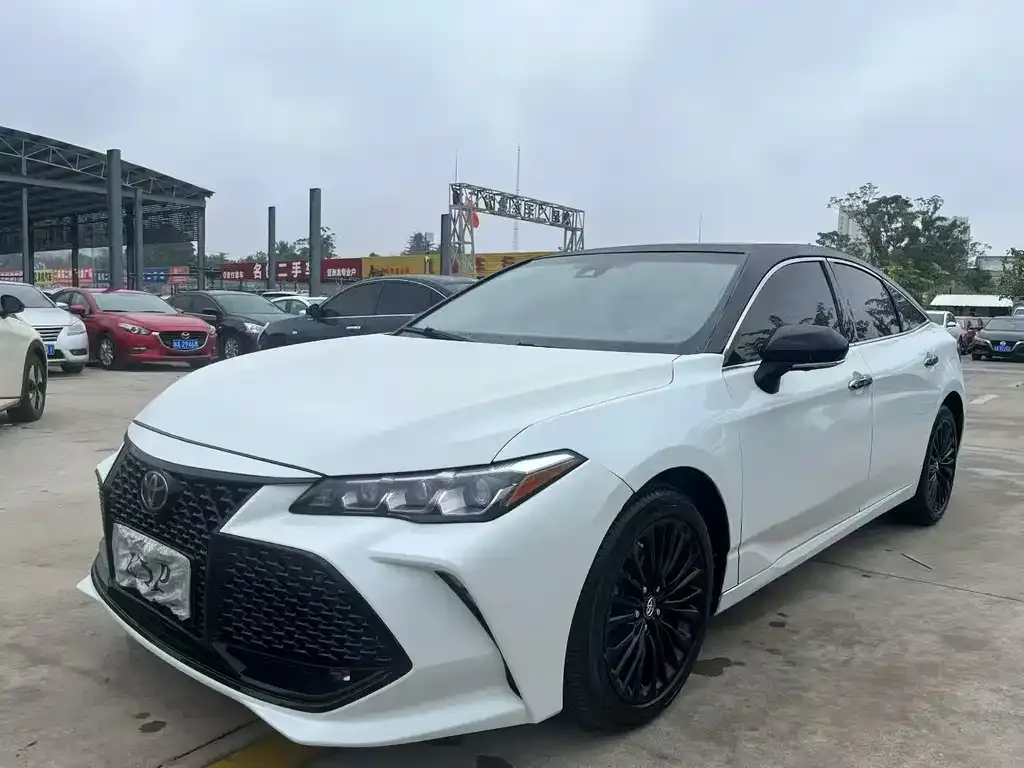 Toyota Avalon 2022 из CN, фото 2
