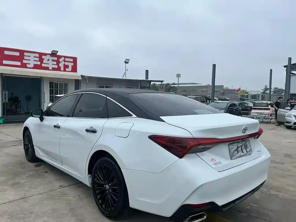 Toyota Avalon 2022 из CN, фото 7