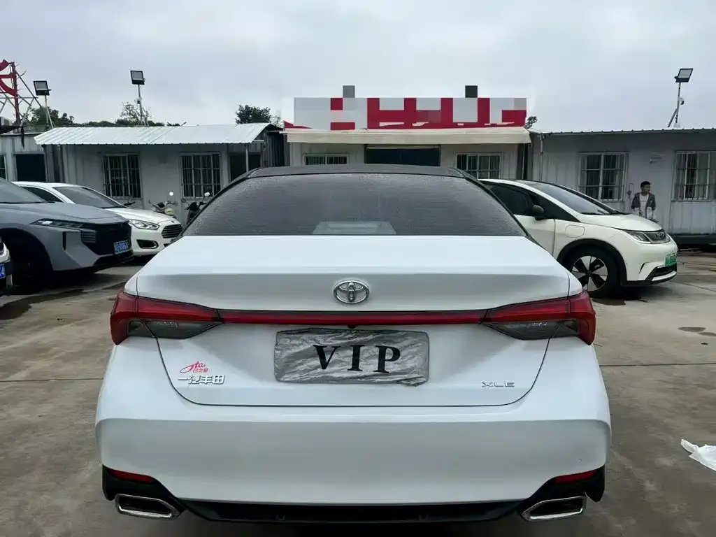 Toyota Avalon 2022 из CN, фото 9