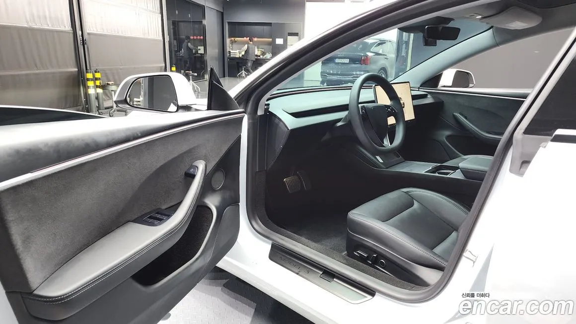 Tesla Model 3 2024 из KR, фото 10