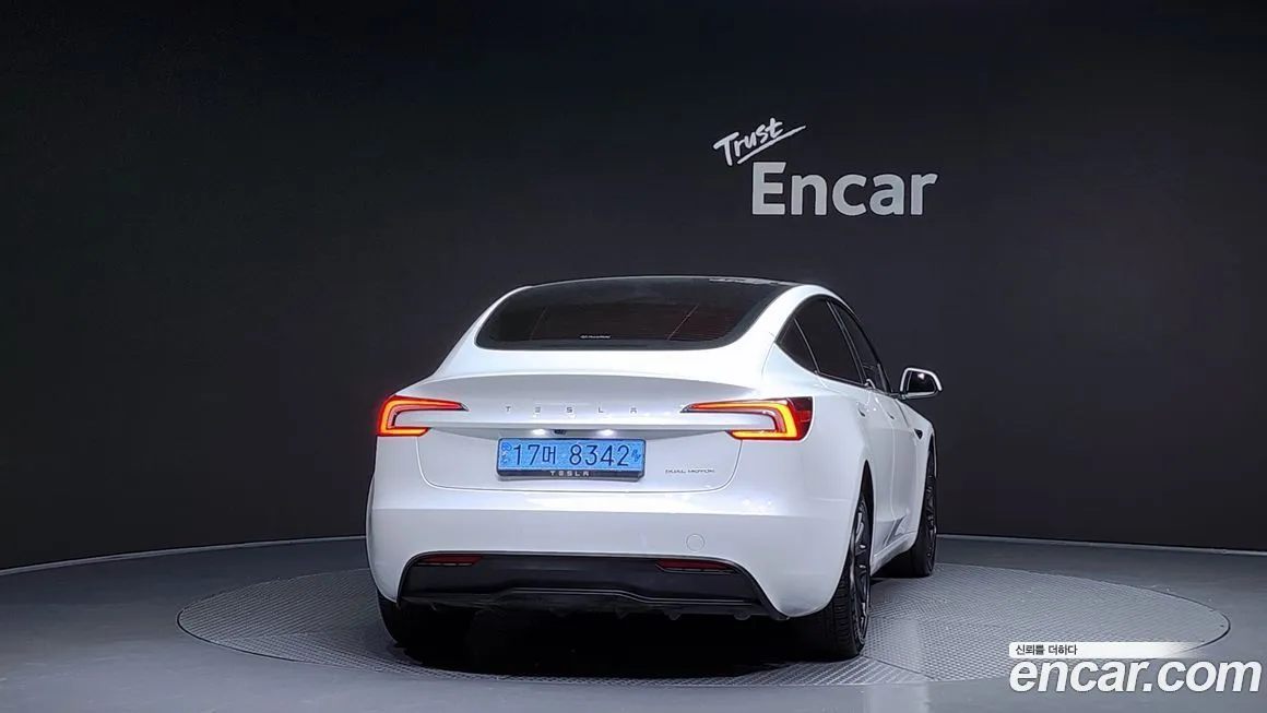 Tesla Model 3 2024 из KR, фото 4