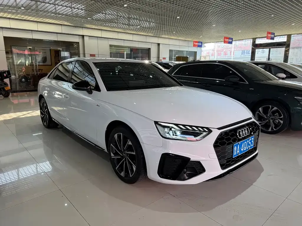 Audi A4L 2023 из CN, фото 3