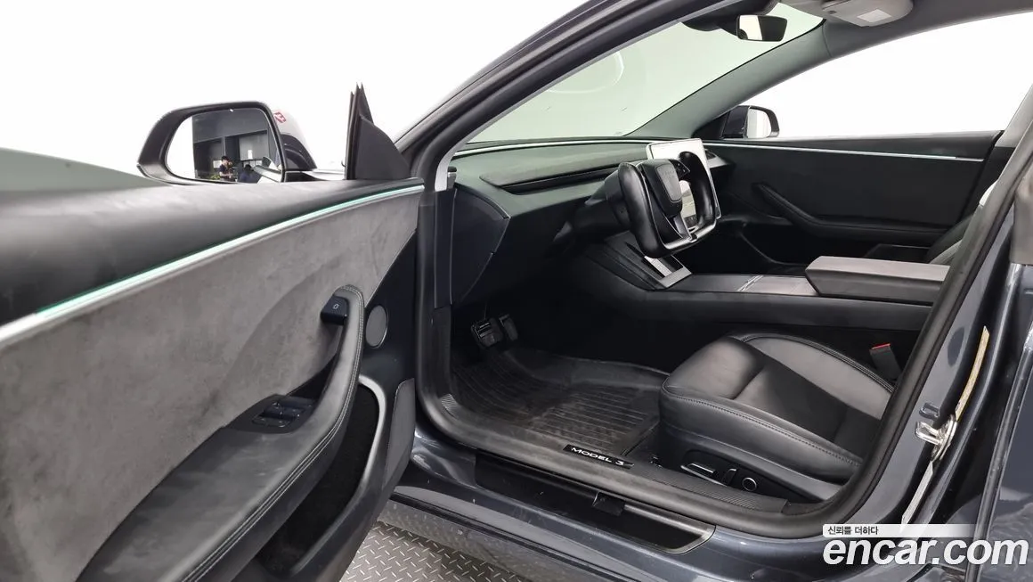 Tesla Model 3 — фото 10