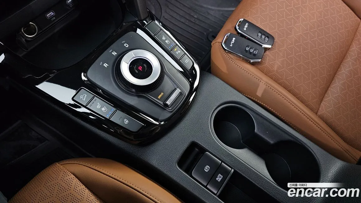 Kia Seltos — фото 9