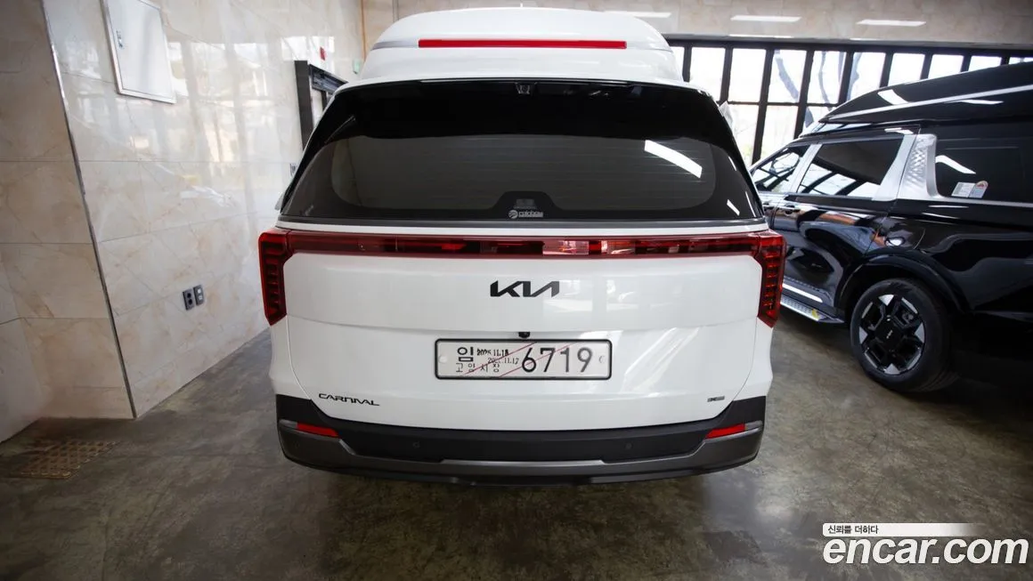Kia Carnival — фото 3