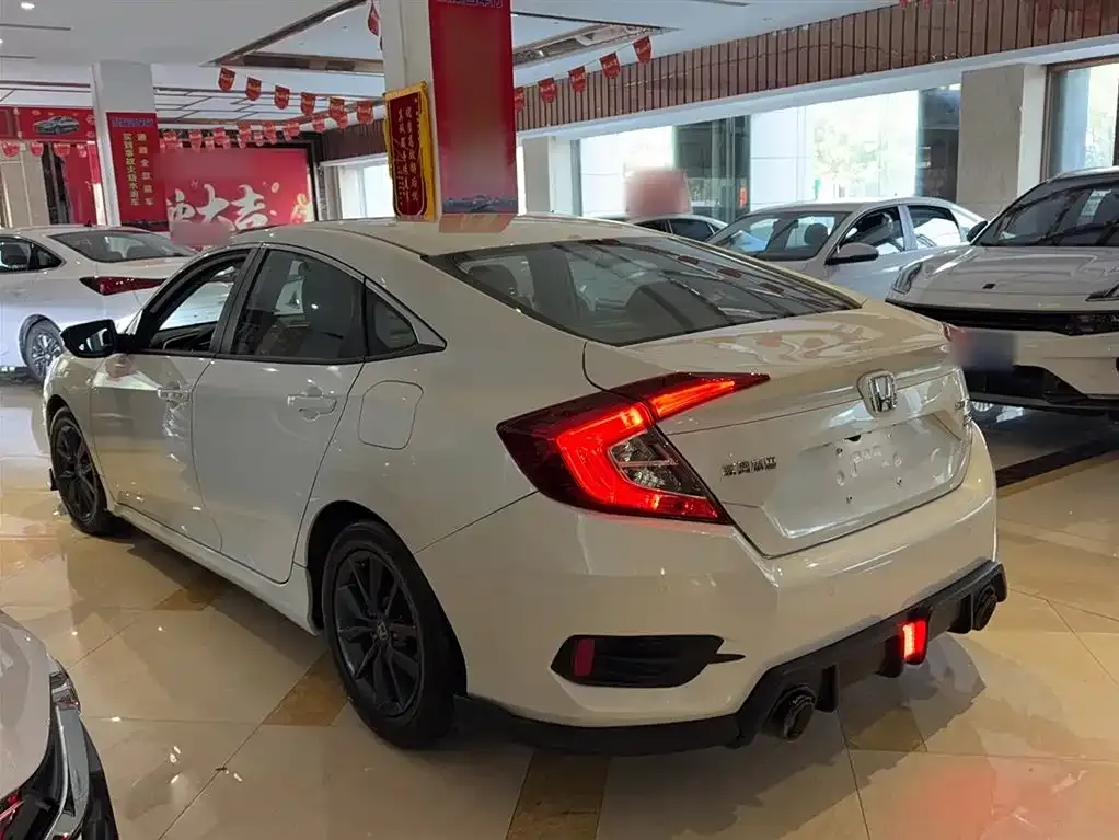 Honda Civic — фото 5