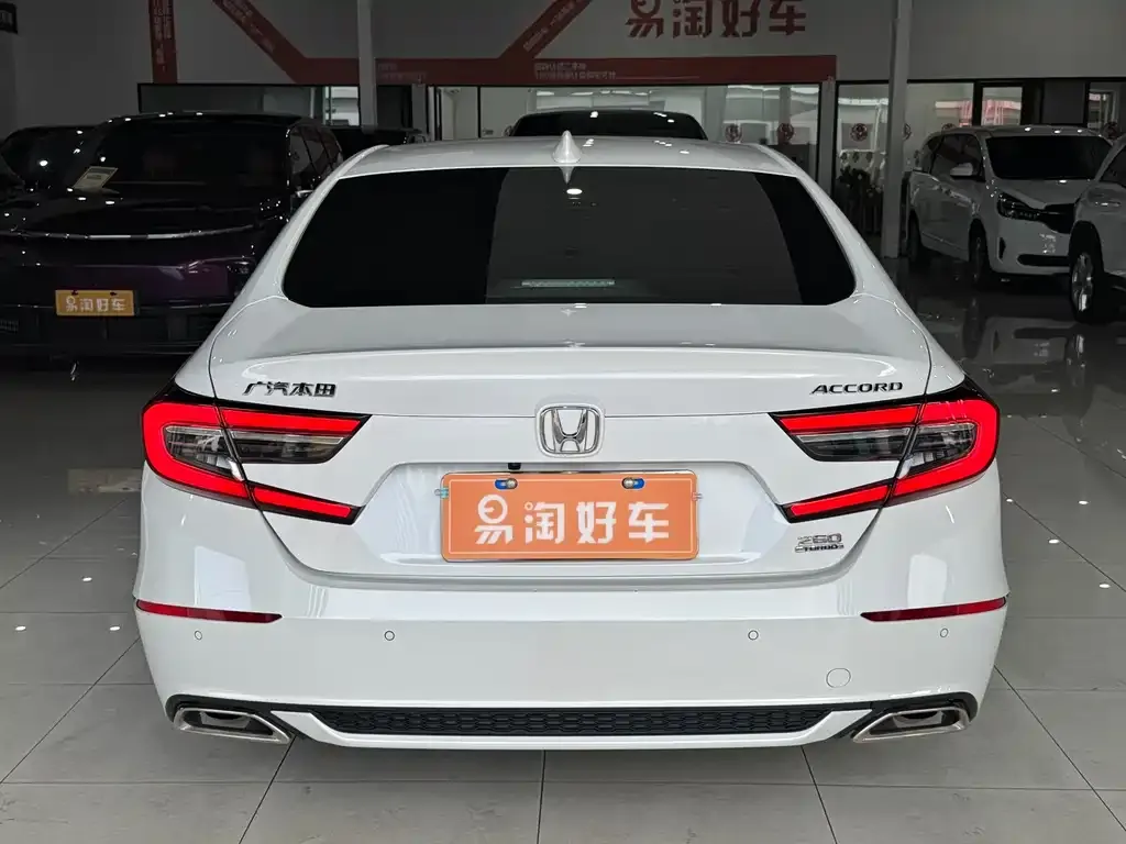 Honda Accord — фото 4