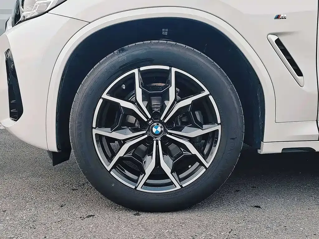 BMW X3 2024 из CN, фото 2