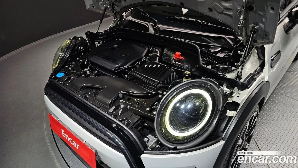 Mini Cooper Convertible 2022 из KR, фото 6