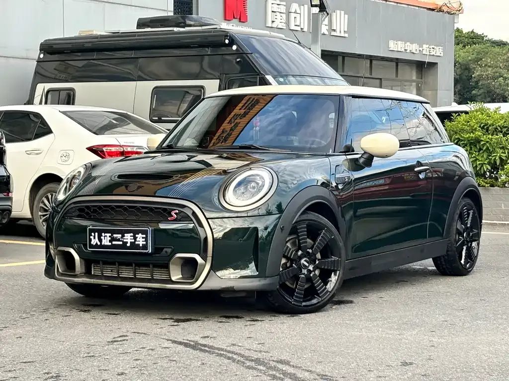 MINI Cooper (3-door) — фото 1