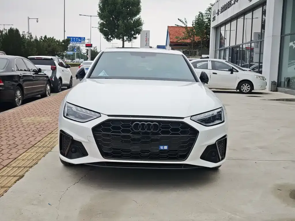 Audi A4L 2024 из CN, фото 2