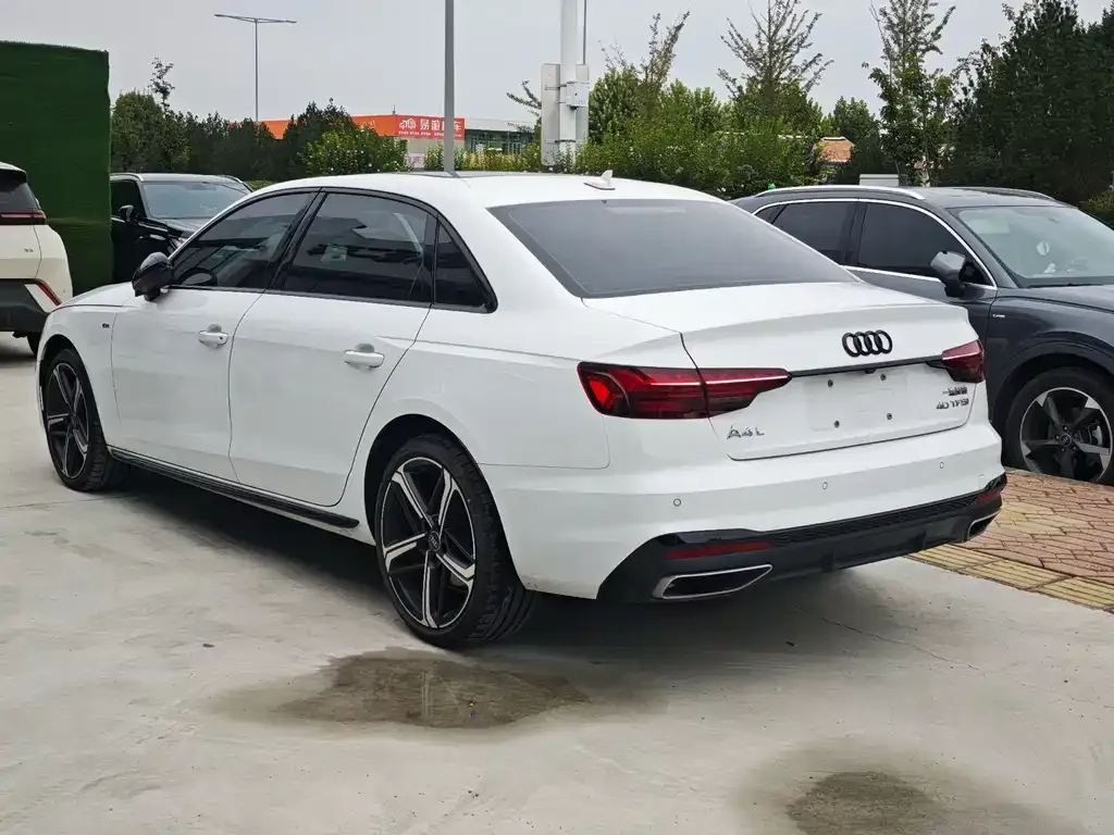 Audi A4L 2024 из CN, фото 6