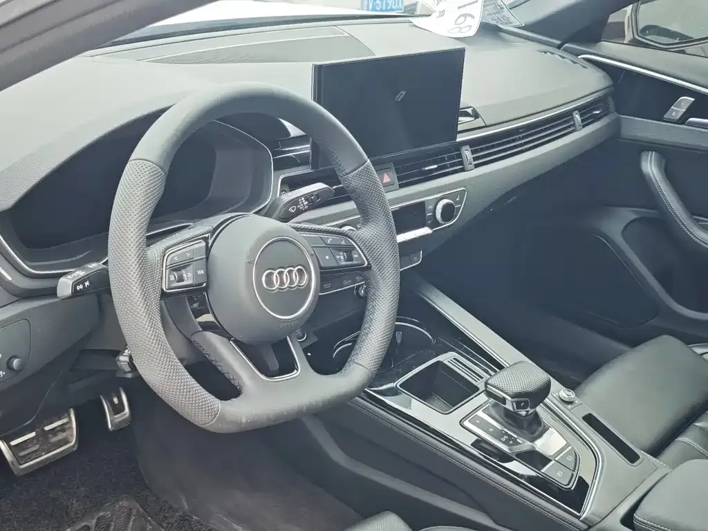 Audi A4L 2024 из CN, фото 7