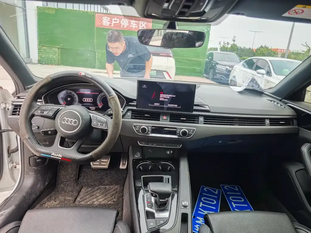 Audi A4L 2024 из CN, фото 9