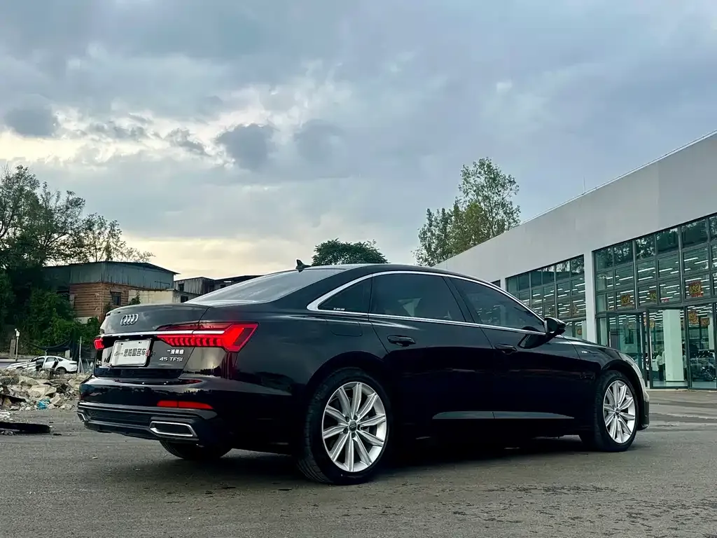Audi A6L 2021 из CN, фото 9