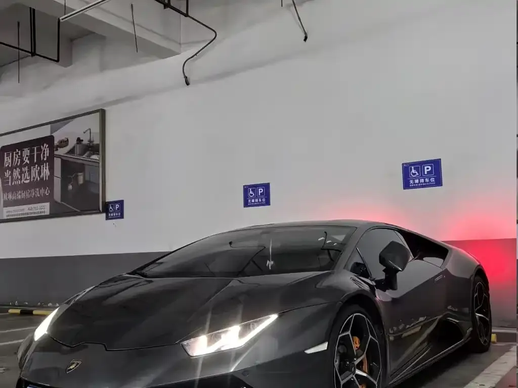 Lamborghini Huracan 2023 из CN, фото 4
