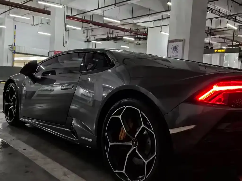 Lamborghini Huracan 2023 из CN, фото 5