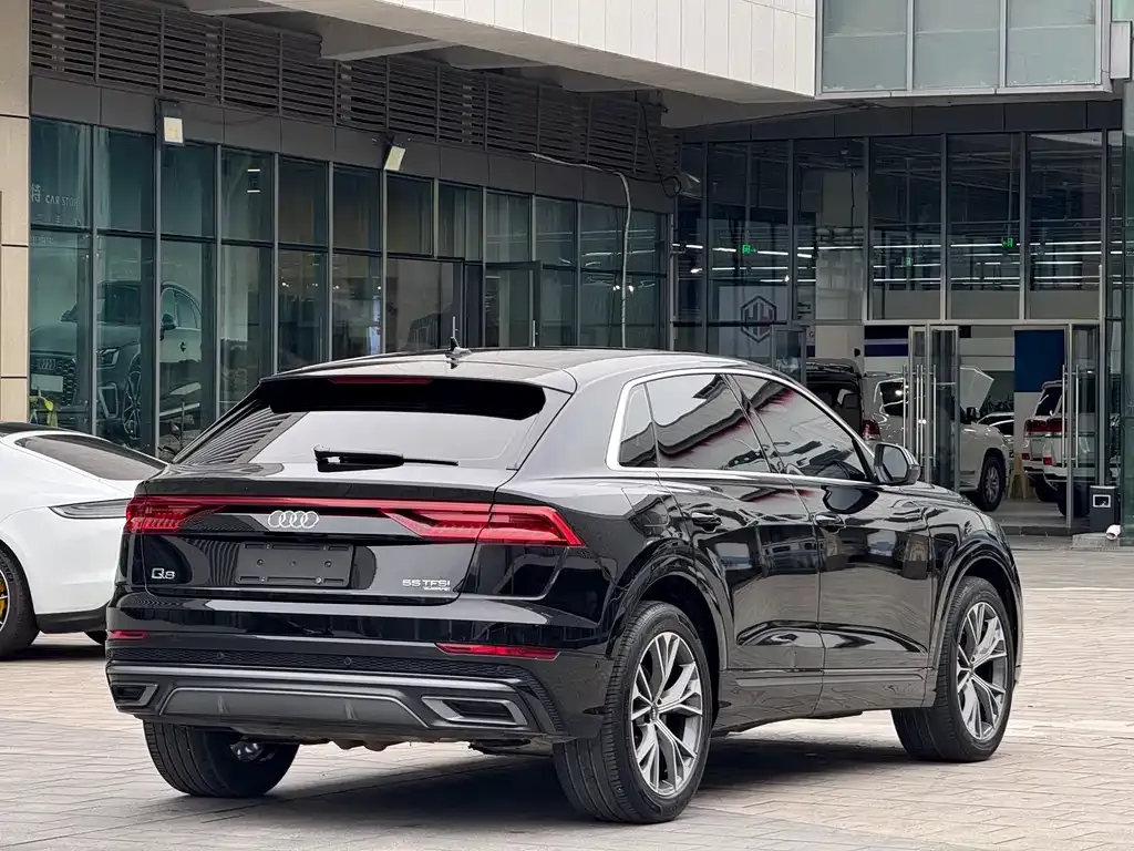 Audi Q8 — фото 3