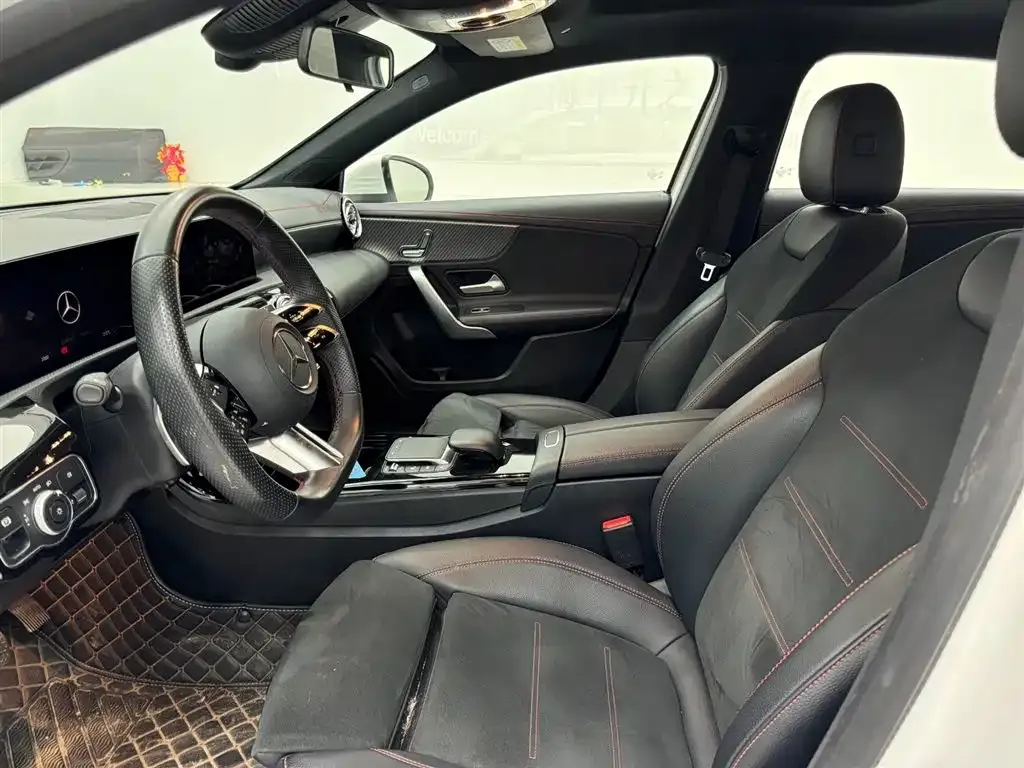 Mercedes-Benz A-Class 2023 из CN, фото 2