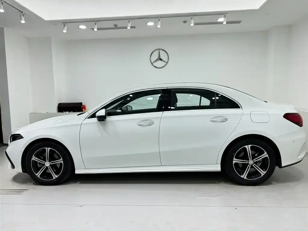 Mercedes-Benz A-Class 2023 из CN, фото 5