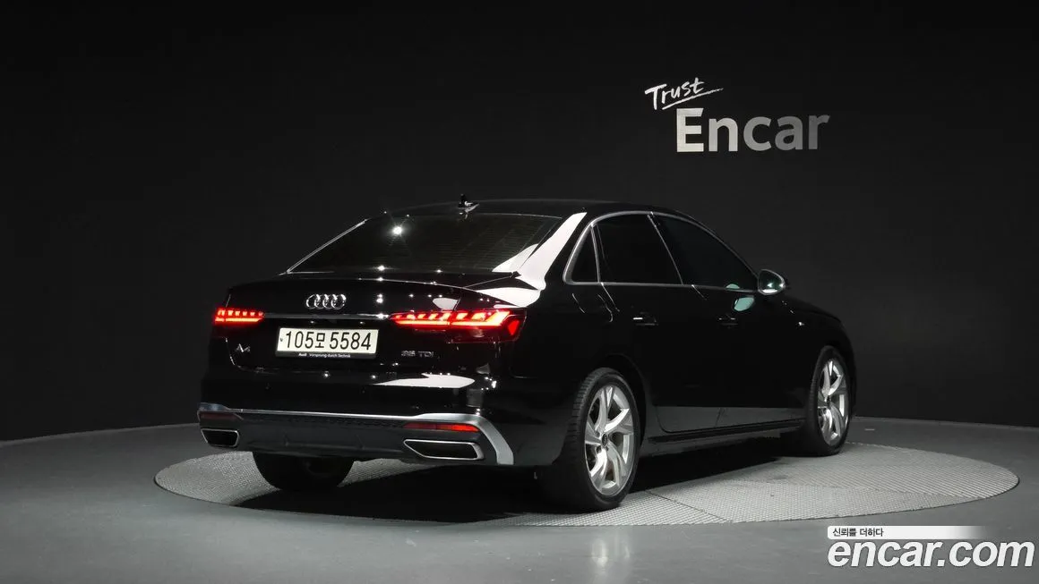 Audi A4 — фото 2
