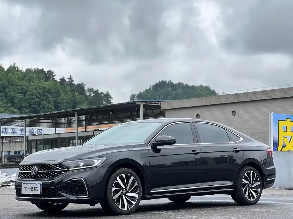 Volkswagen Passat 2023 из CN, фото 1