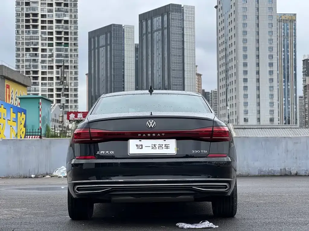 Volkswagen Passat 2023 из CN, фото 10