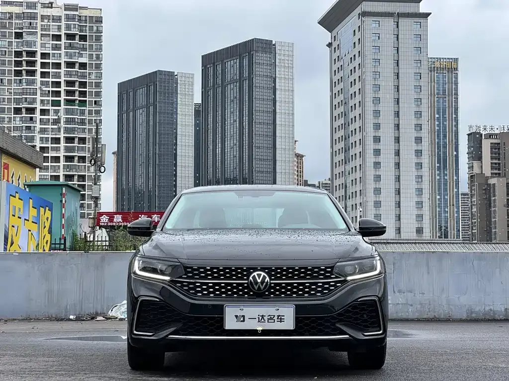 Volkswagen Passat 2023 из CN, фото 2