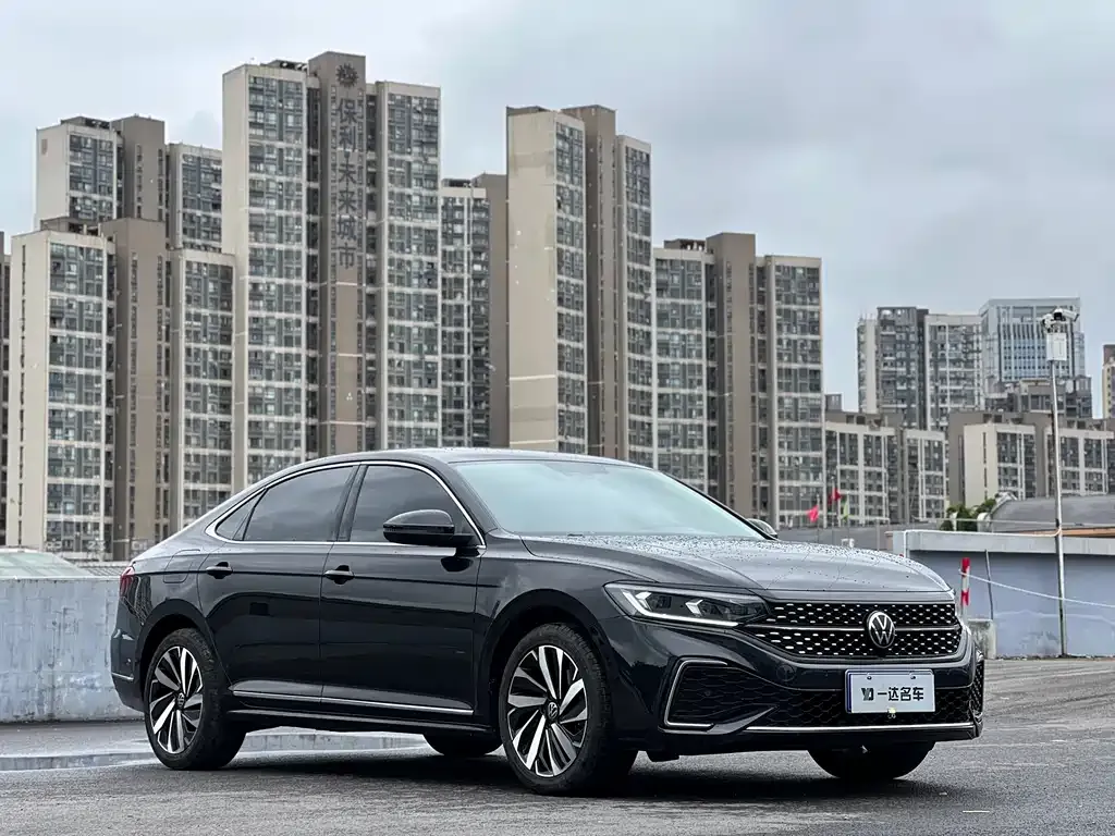 Volkswagen Passat 2023 из CN, фото 3