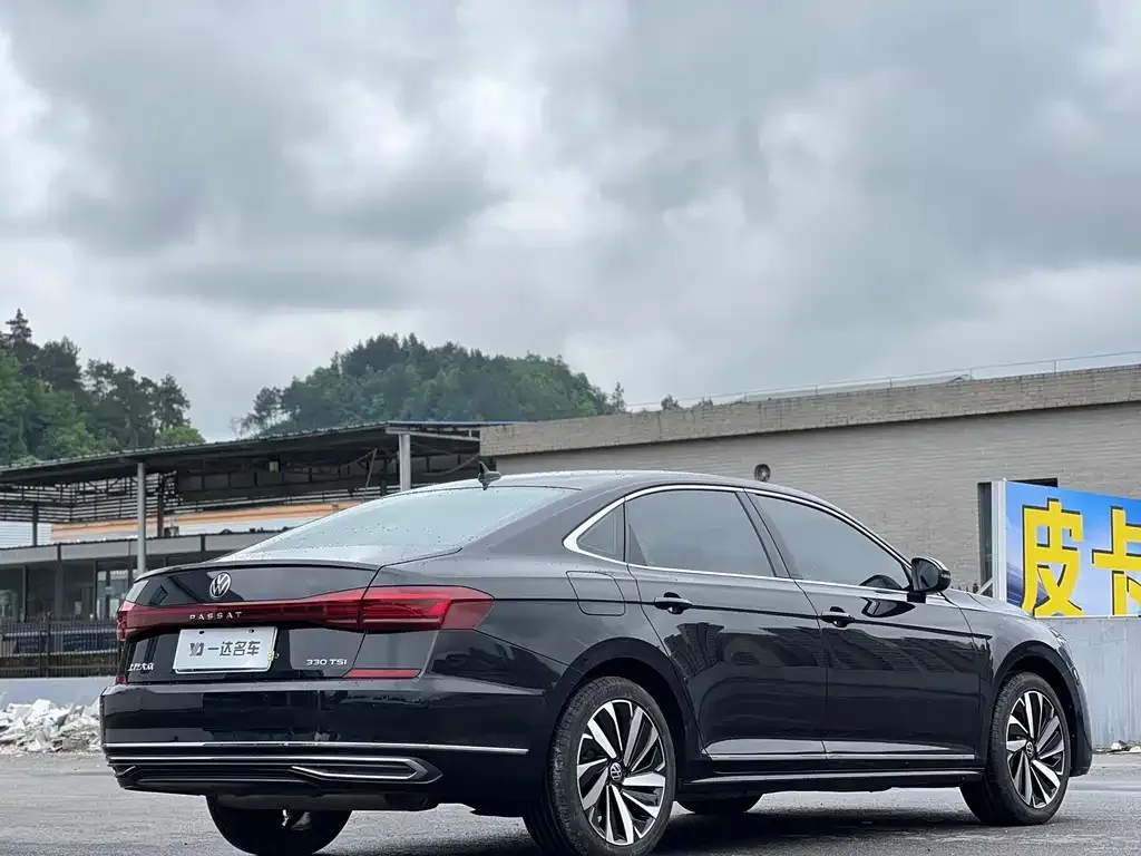 Volkswagen Passat 2023 из CN, фото 7