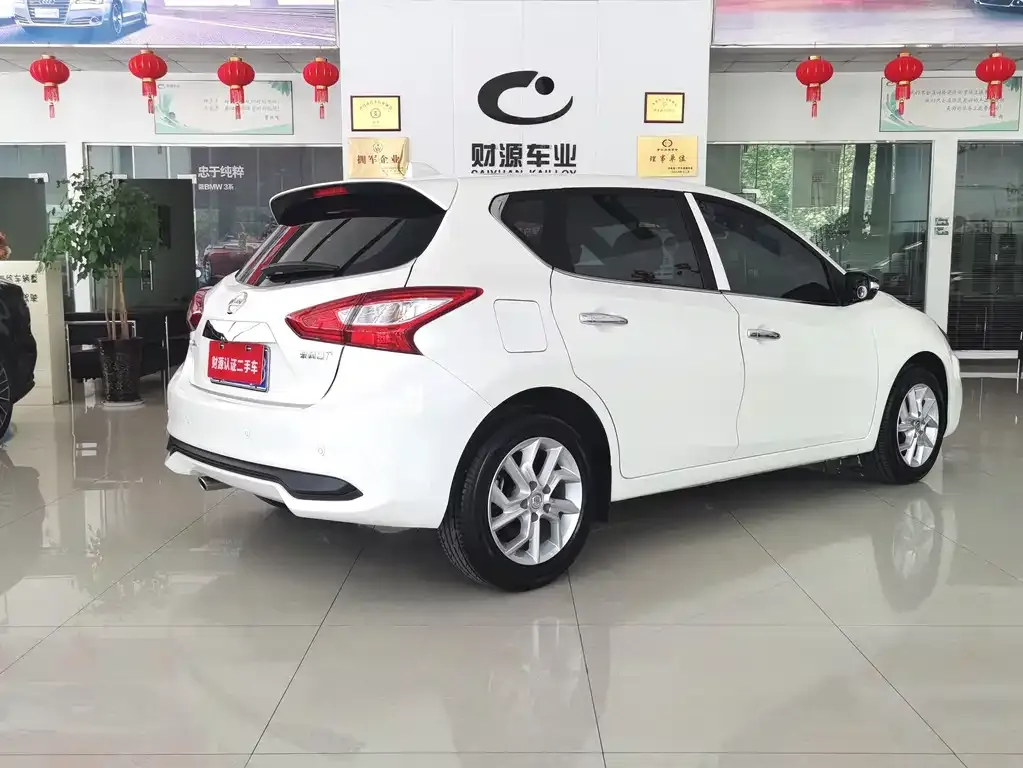 Nissan Tiida 2022 из CN, фото 4
