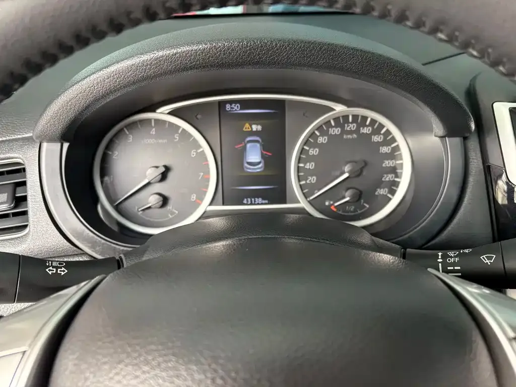 Nissan Tiida 2022 из CN, фото 9