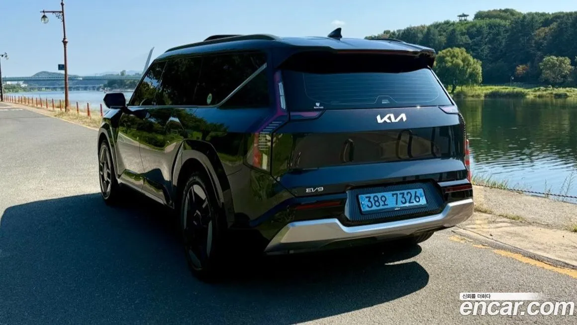 Kia EV9 — фото 4