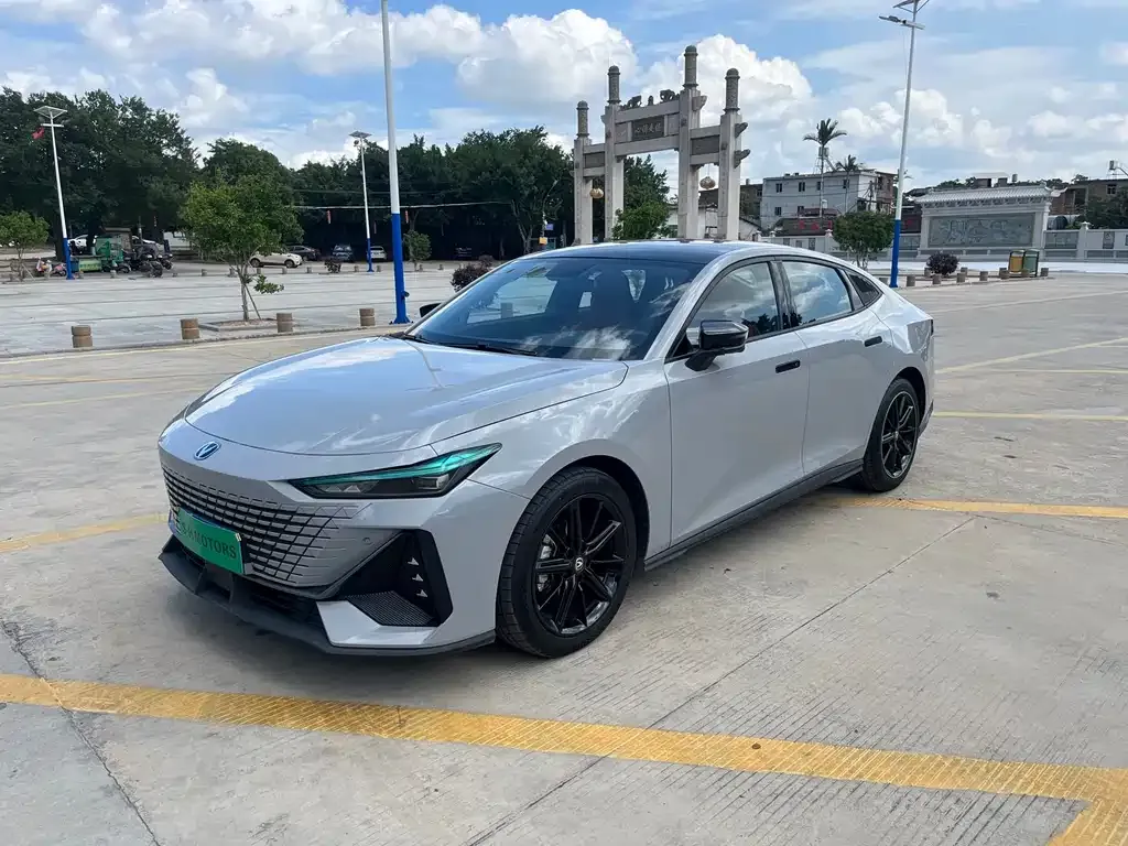 Changan UNI-V 2022 из CN, фото 1