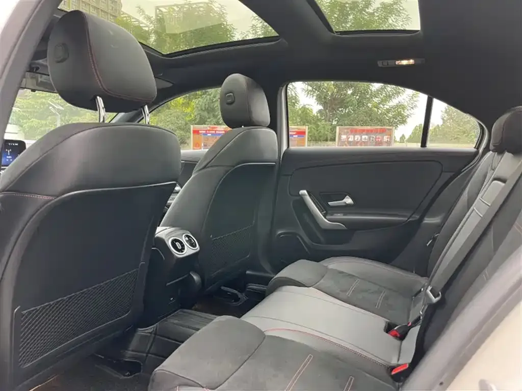 Mercedes-Benz A-Class 2023 из CN, фото 10