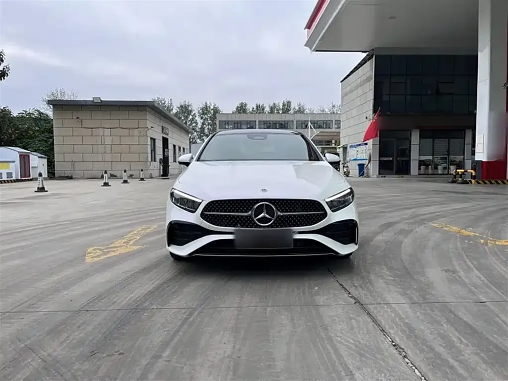 Mercedes-Benz A-Class 2023 из CN, фото 3