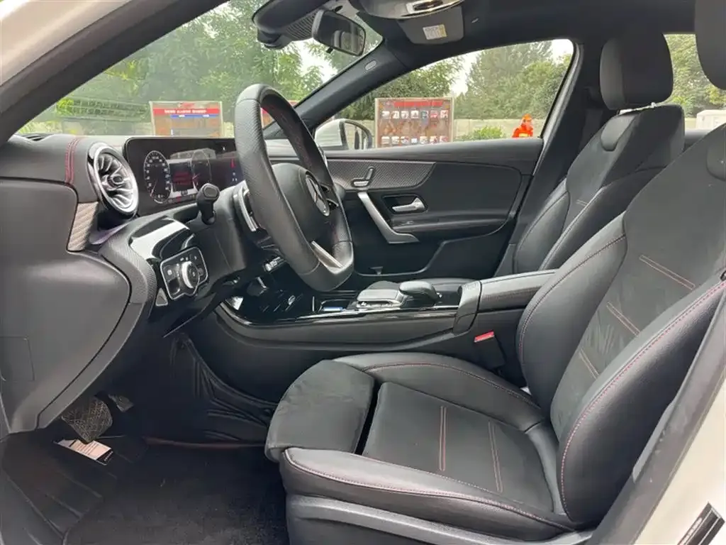 Mercedes-Benz A-Class 2023 из CN, фото 9