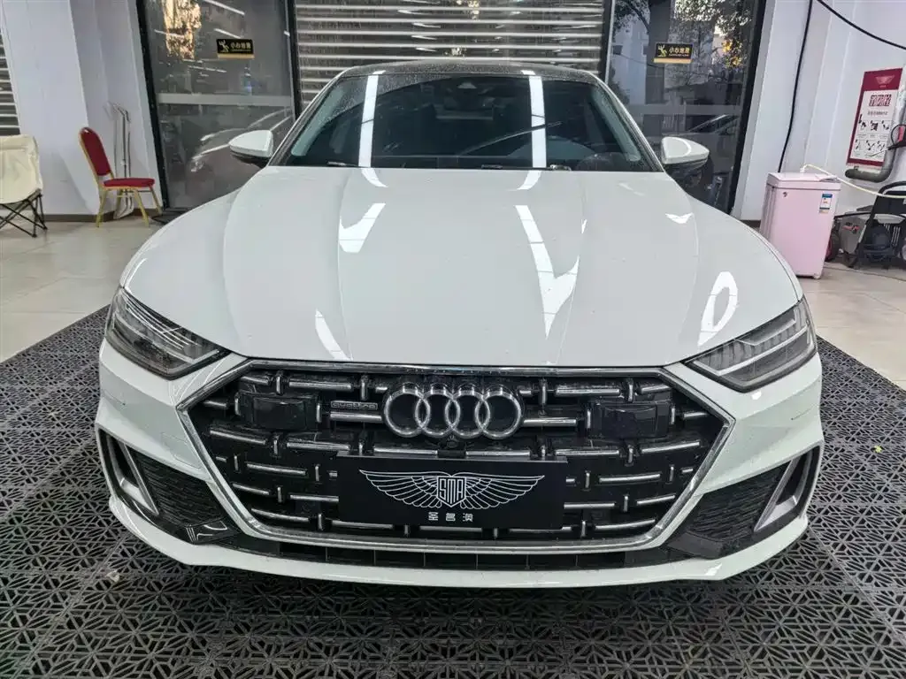 Audi A7L — фото 2