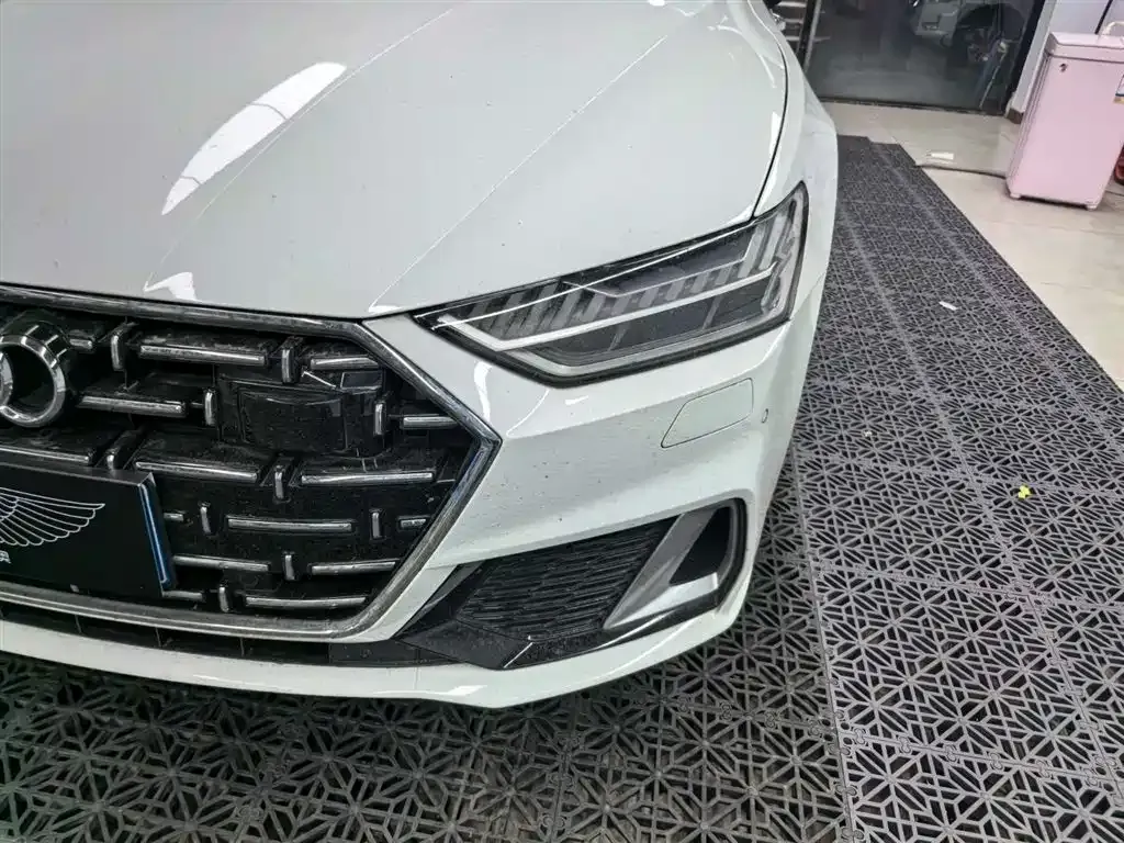 Audi A7L — фото 4
