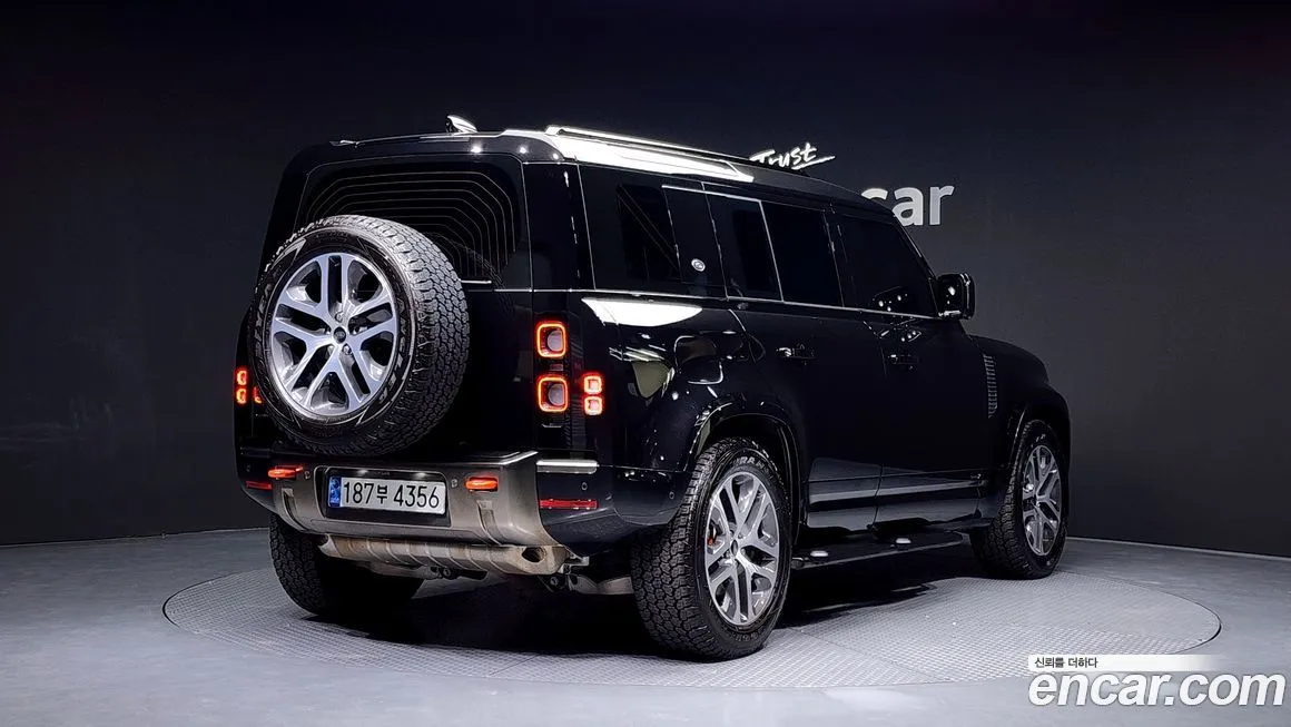 Land Rover Defender — фото 2