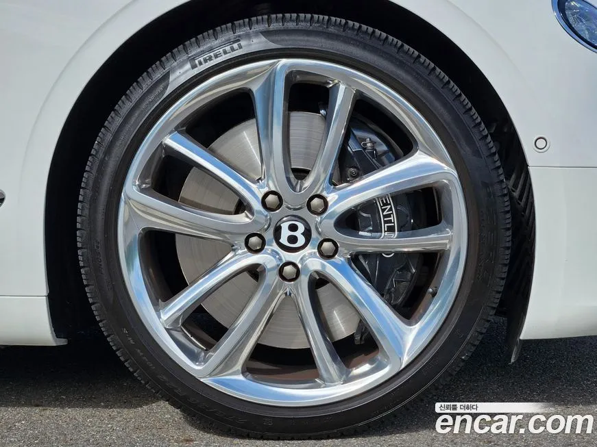 Bentley Continental 2022 из KR, фото 5