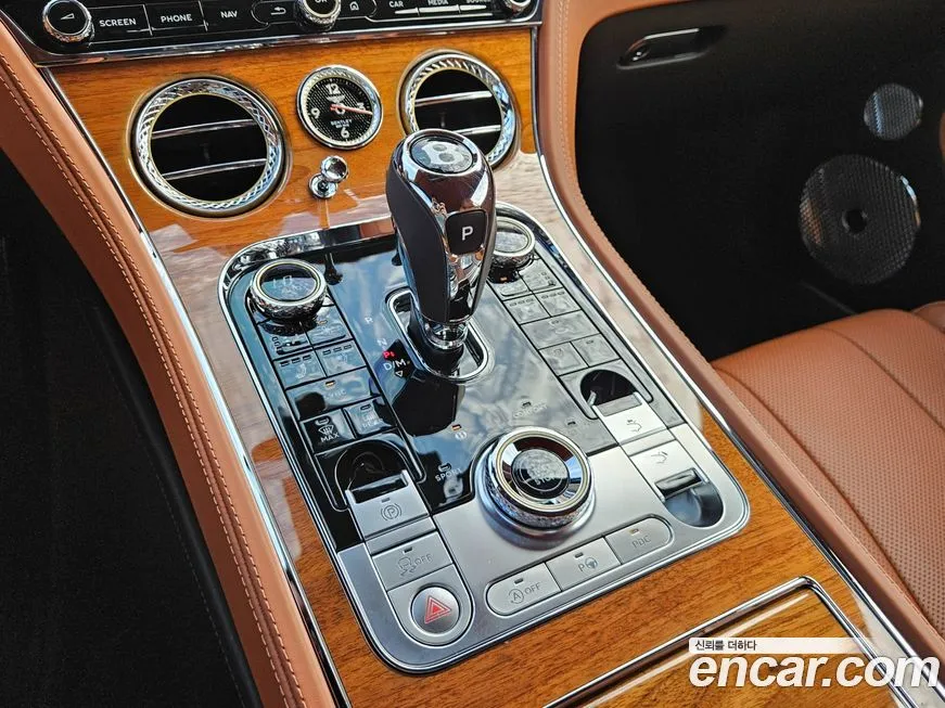 Bentley Continental 2022 из KR, фото 9