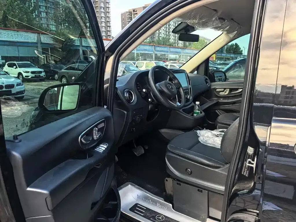 Mercedes-Benz Vito 2024 из CN, фото 2