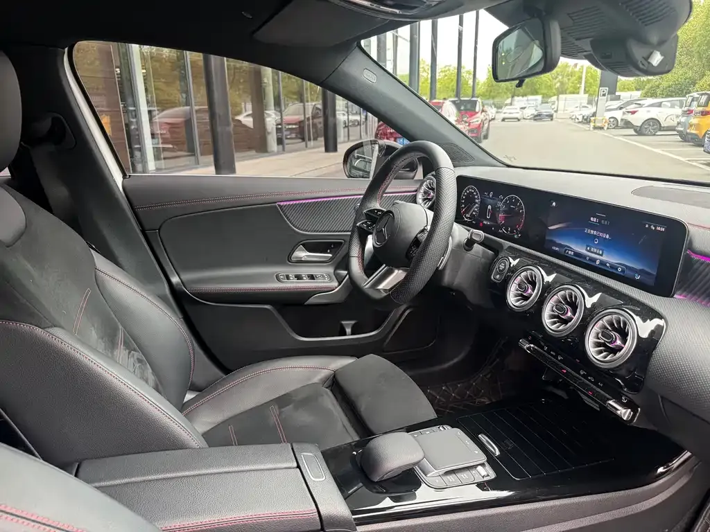 Mercedes-Benz A-Class — фото 10