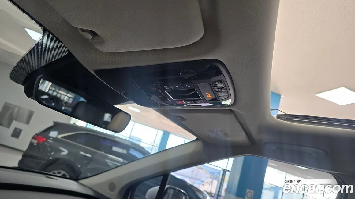 Kia Carnival — фото 10
