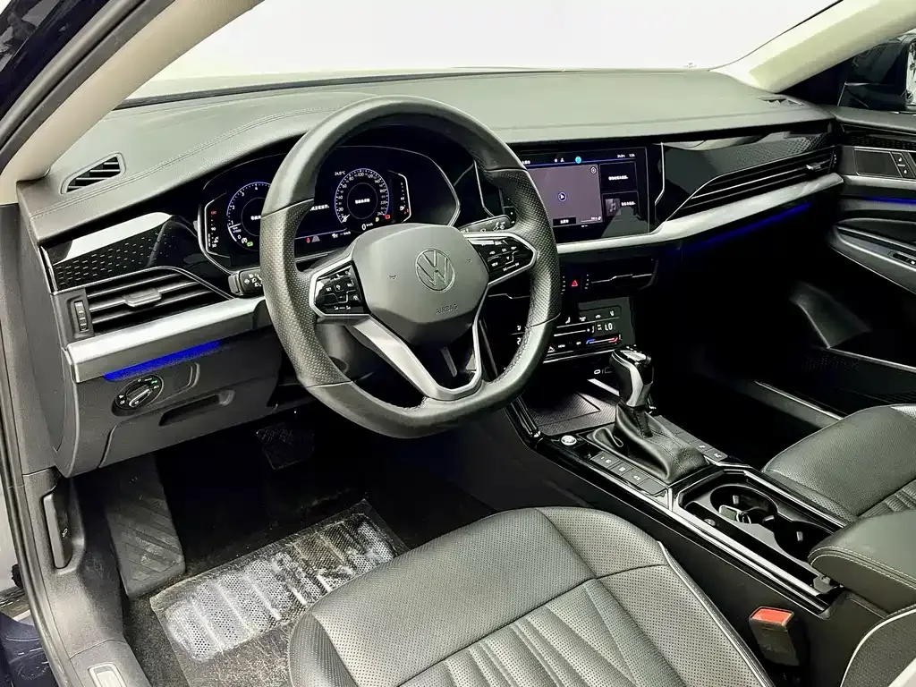 Volkswagen Passat 2023 из CN, фото 10