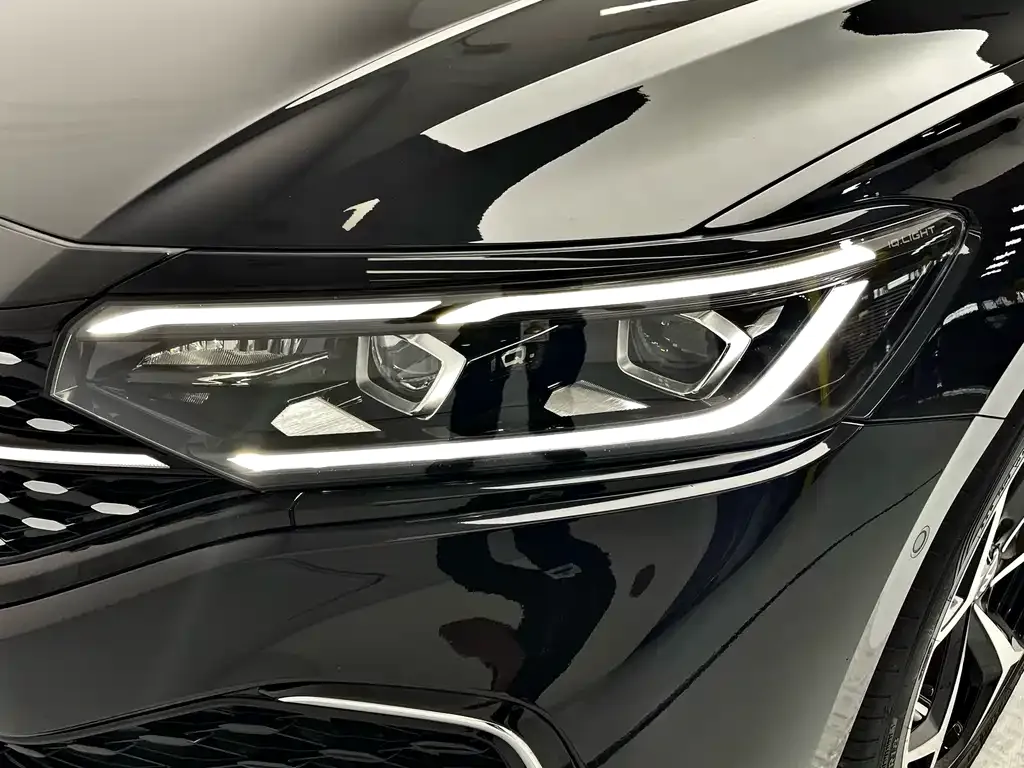 Volkswagen Passat 2023 из CN, фото 7